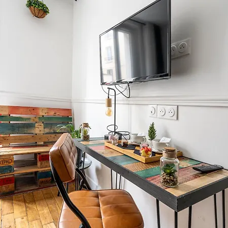 Au Marche Aux Puces De Saint Ouen Apartment Exterior photo