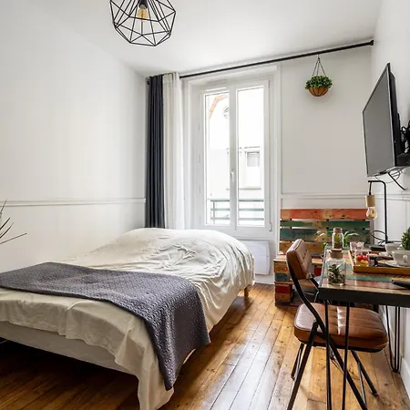 Au Marche Aux Puces De Saint Ouen Apartment Exterior photo